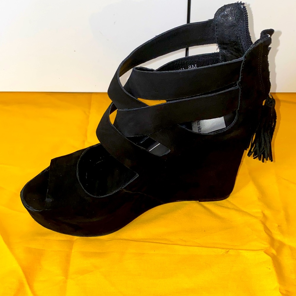Italian suede shoes Dolce Vita
